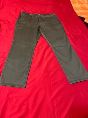 a.n.a Olive Ankle Cropped Pants